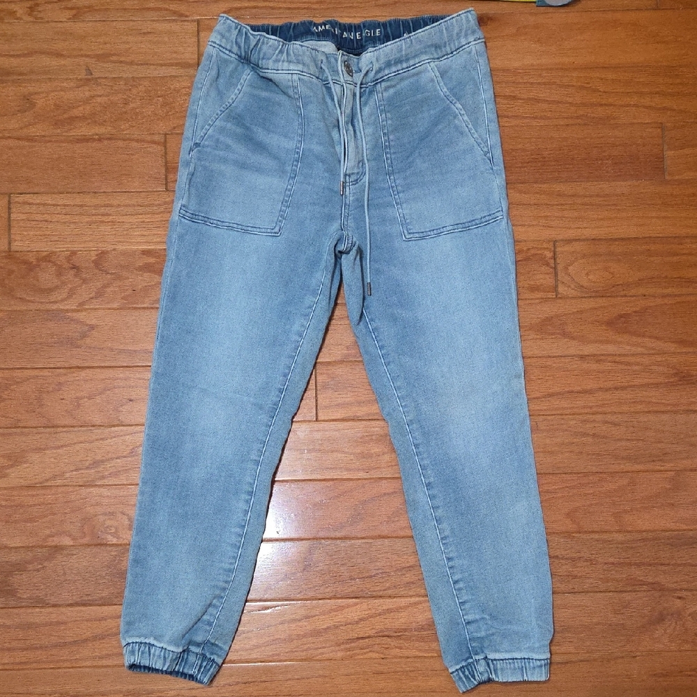 American Eagle Outfitters Light Blue Relaxed Jogger Jeans